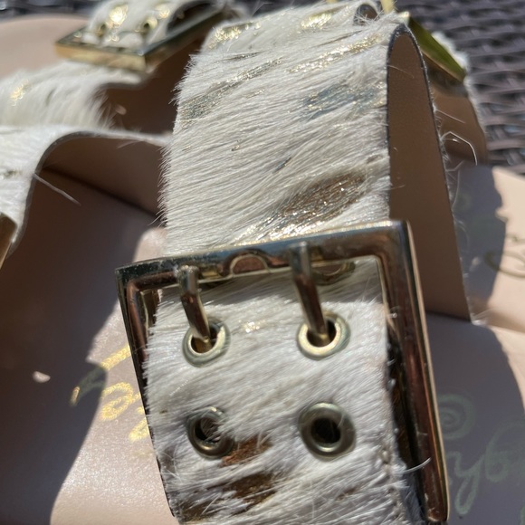 Naughty Monkey slide sandals Excellent used condition! 8.5 worn only 2 times. - Picture 10 of 13